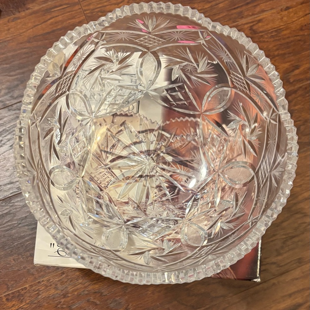 NWT Crystal Bowl “Elizabeth “ by Fifth Avenue crystal LTD